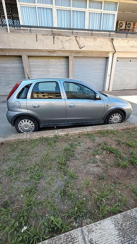Usata Opel Corsa 58 CV (42 kW) 2003 Grigio Utilitaria