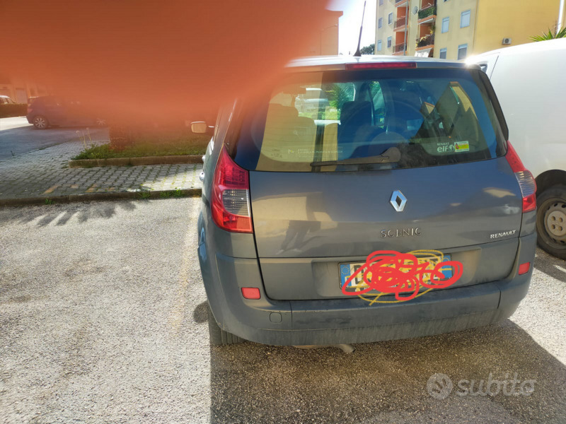 Usato 2007 Renault Scénic II 1.5 Diesel 106 CV (1.500 €)