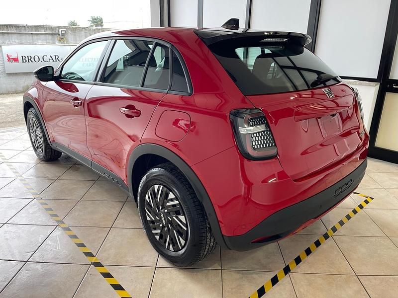 Usata Fiat 600 100 CV (73 kW) 2024 Rosso SUV