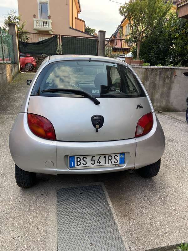 Usata 2001 Ford Ka Due volumi | 1300 € (Buon prezzo) - Immagine 1/4
