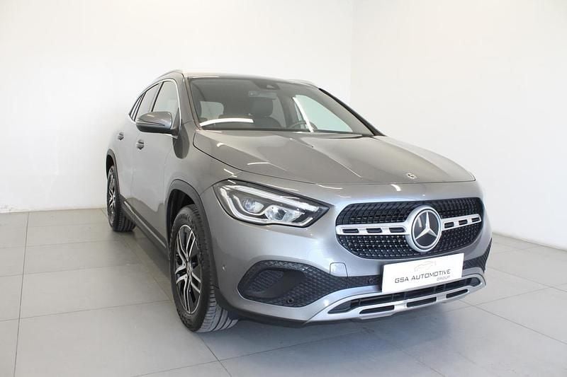 Usata Mercedes GLA200 150 CV (110 kW) 2021 Giallo SUV