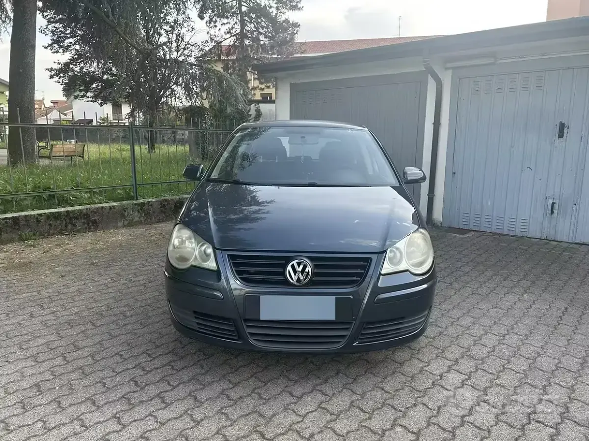 Usata VW Polo Comfortline 80 CV (58 kW) 2006 Nero Utilitaria