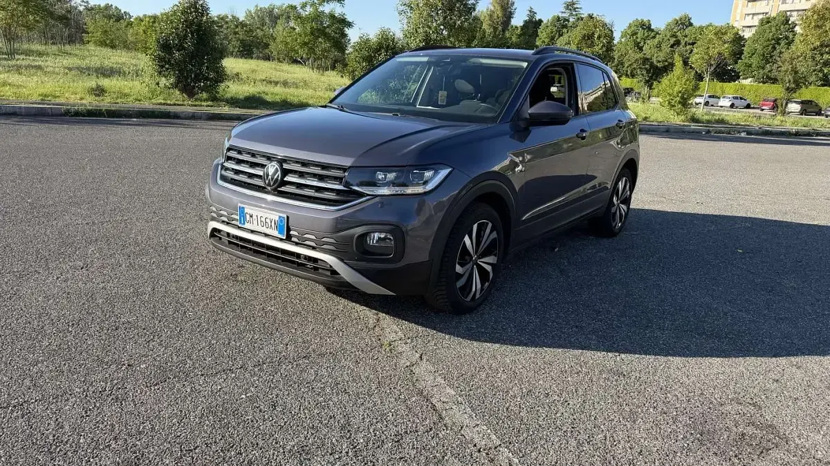 Usata VW T-Cross Sportline 95 CV (69 kW) 2023 Grigio SUV