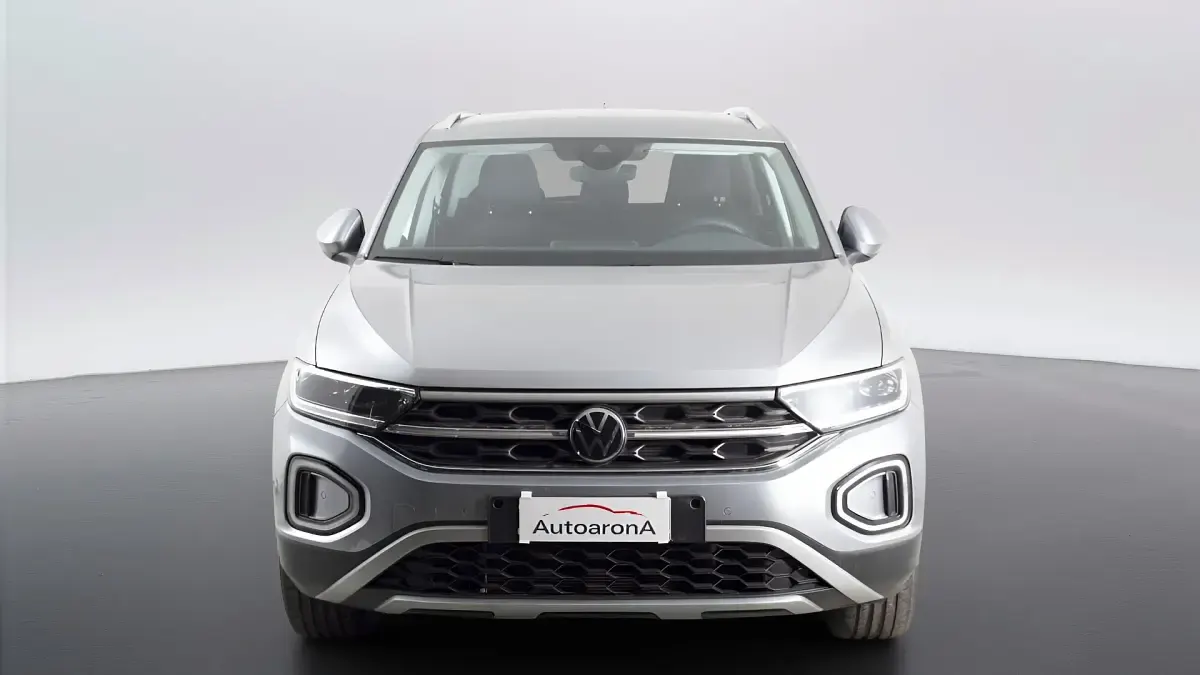 Usata VW T-Roc Style 110 CV (80 kW) 2023 Pyrit silver metallizzato SUV