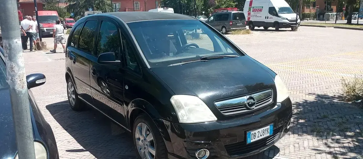 Usata Opel Meriva 75 CV (55 kW) 2006 Nero Monovolume