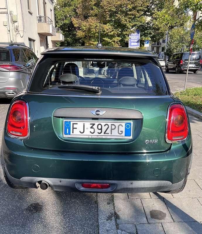 Usata Mini ONE 75 CV (55 kW) 2017 Verde Utilitaria