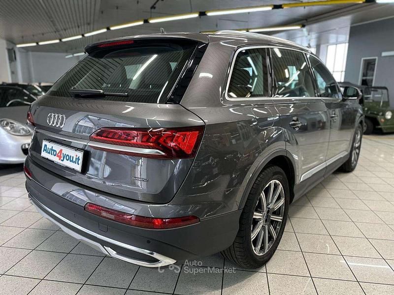 Usata Audi Q7 Business 286 CV (210 kW) 2022 Grigio scuro SUV