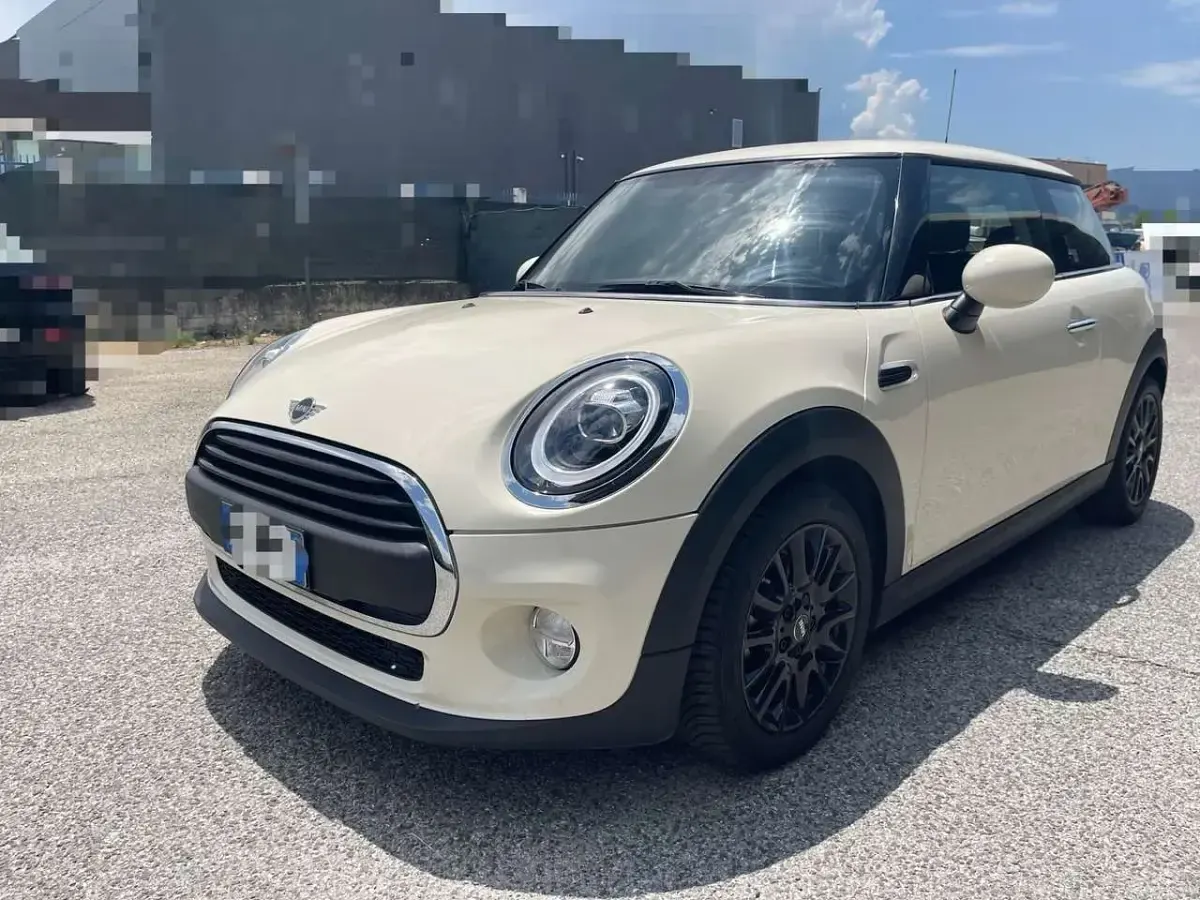 Usata Mini One D 95 CV (69 kW) 2019 Beige Utilitaria