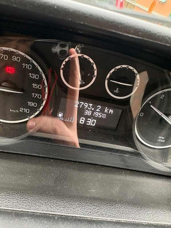 Usata Lancia Ypsilon Gold 69 CV (50 kW) 2015 Bianco Utilitaria