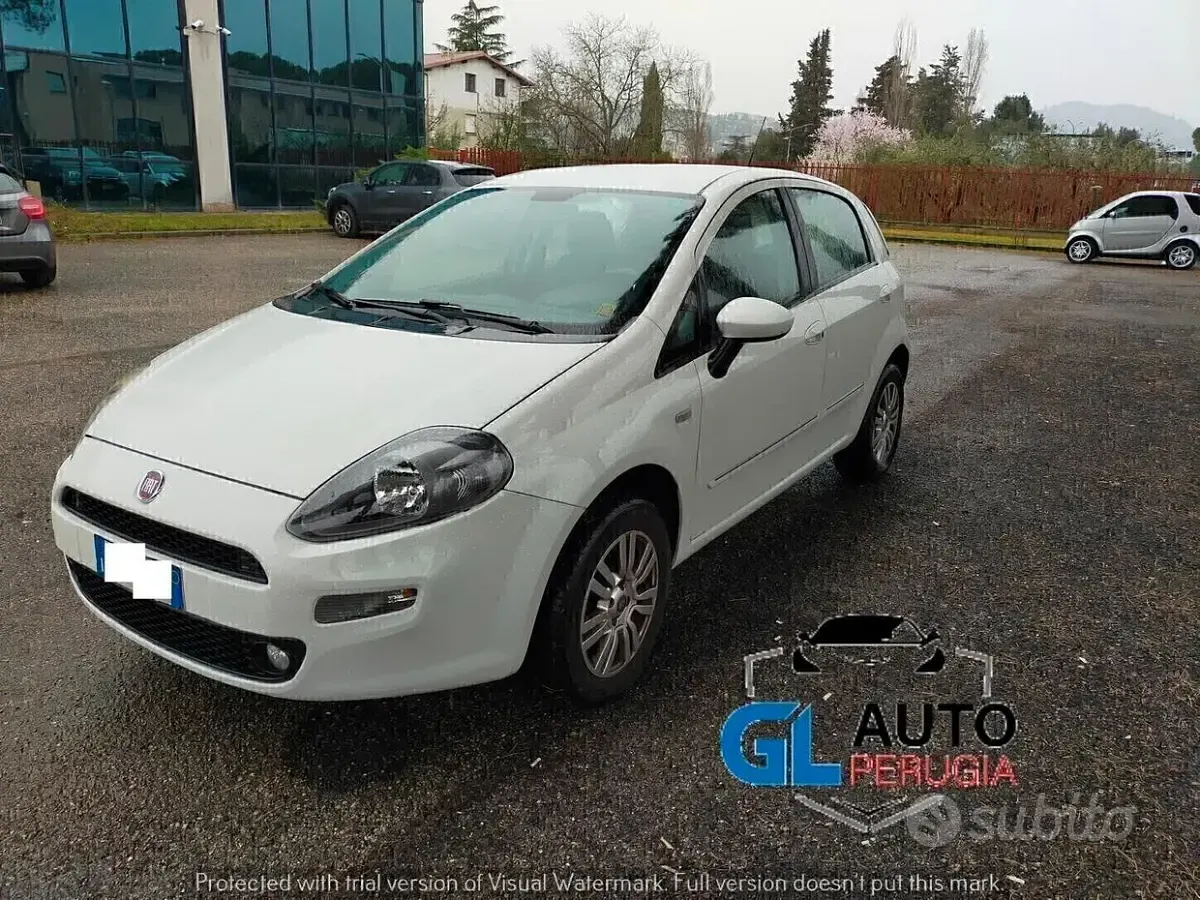 Usata Fiat Punto 70 CV (51 kW) 2015 Utilitaria
