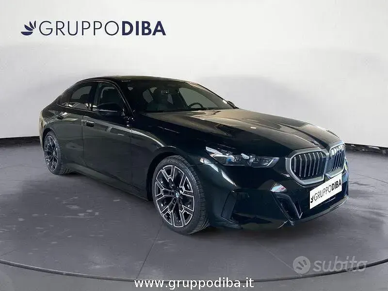 Nouvelle BMW 520 Efficient Dynamics 197 ch (144 kW) 2026 Noir Berline