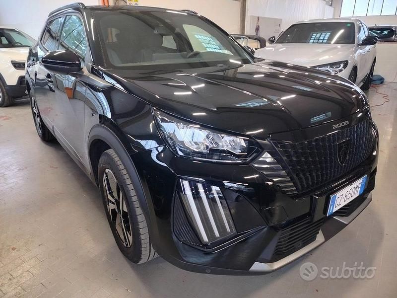 Usata Peugeot 2008 Allure 101 CV (74 kW) 2025 Nero SUV