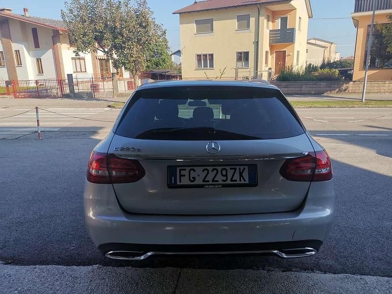Usata Mercedes C220 AMG 170 CV (125 kW) 2016 Argento Station wagon