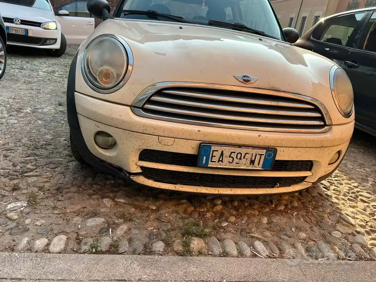 Usata Mini ONE 90 CV (66 kW) 2010 Bianco Utilitaria