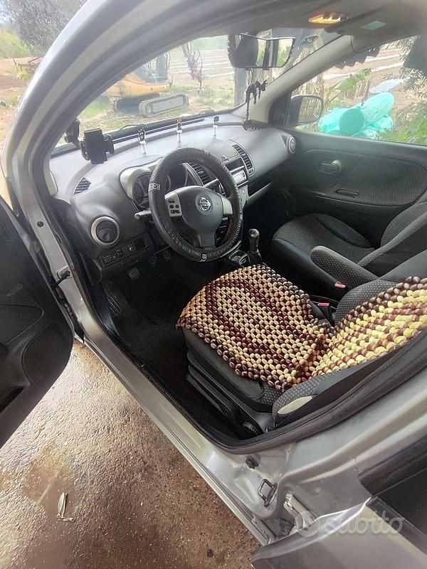 Usata Nissan Note 86 CV (63 kW) 2006 Grigio Utilitaria