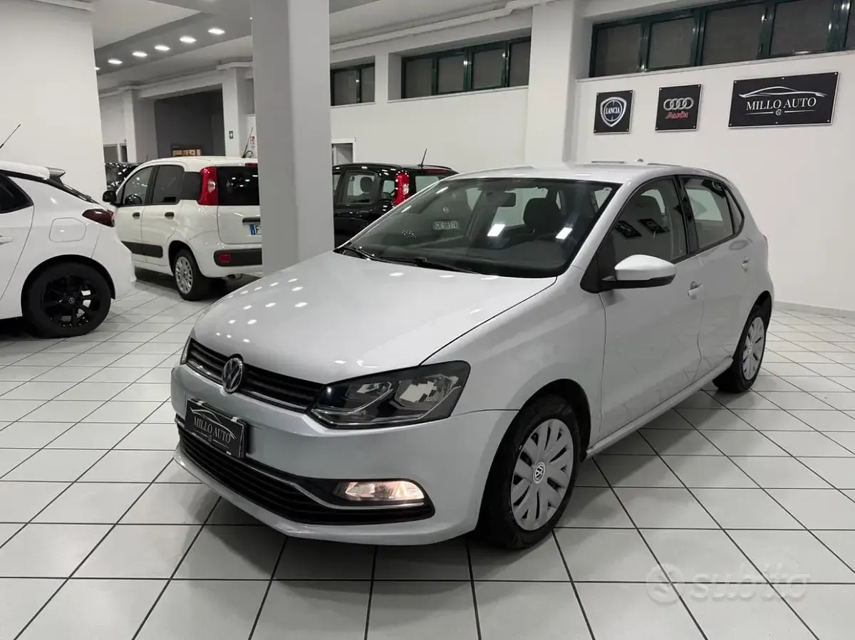 Usata VW Polo Comfortline 75 CV (55 kW) 2015 Grigio Berlina