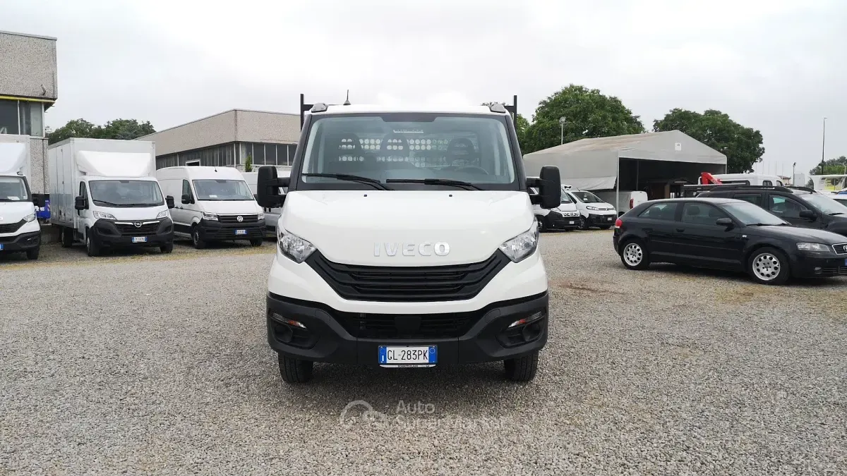 Usata Iveco Daily 175 CV (128 kW) 2022 Bianco Berlina