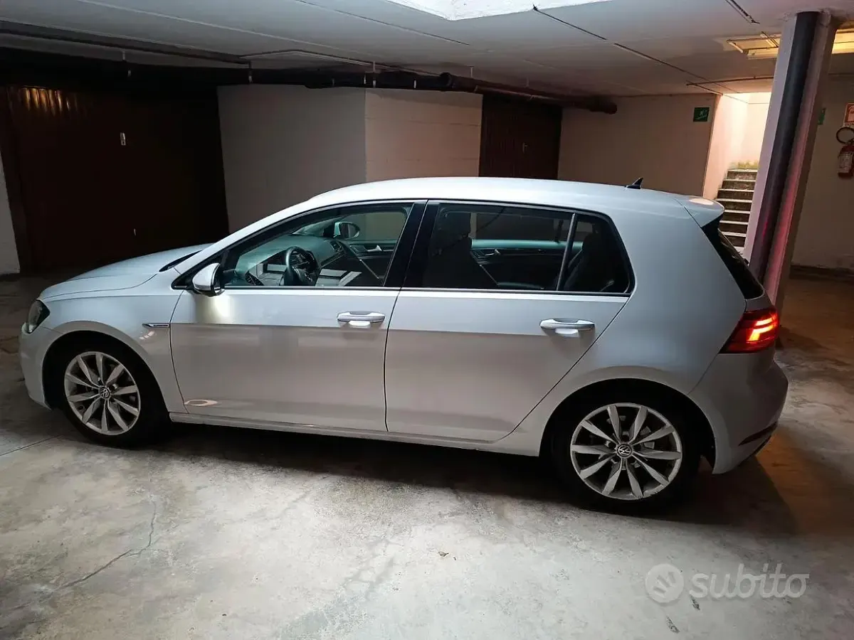 Usata VW Golf VII Executive 131 CV (96 kW) 2018 Grigio Berlina