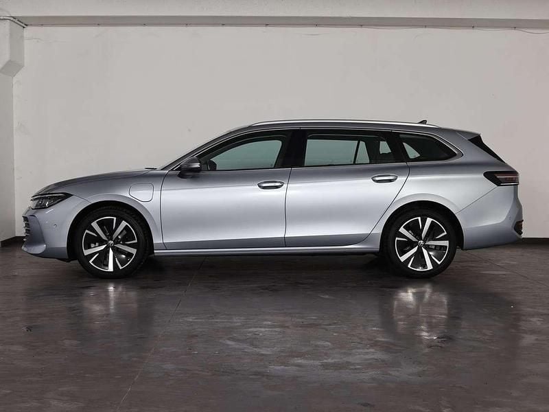 Occasion VW Passat Business 204 PK (150 kW) 2025 Zilver Stationwagen