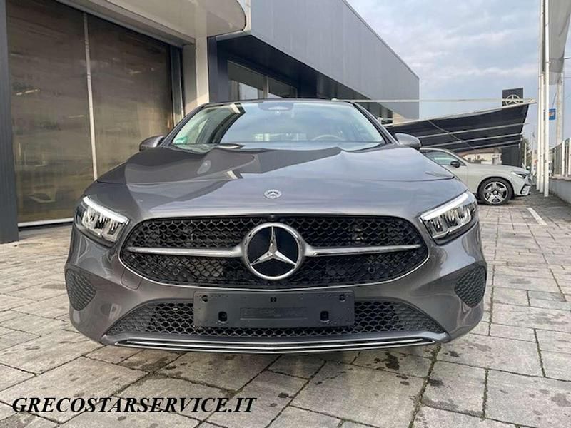 Usata Mercedes A180 Advanced 136 CV (100 kW) 2024 Montagna Berlina