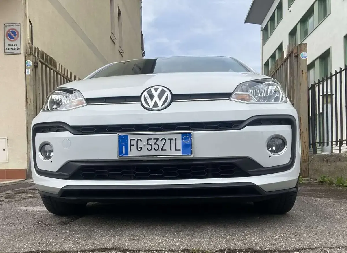 Usata VW up! Highline 90 CV (66 kW) 2016 Bianco Utilitaria