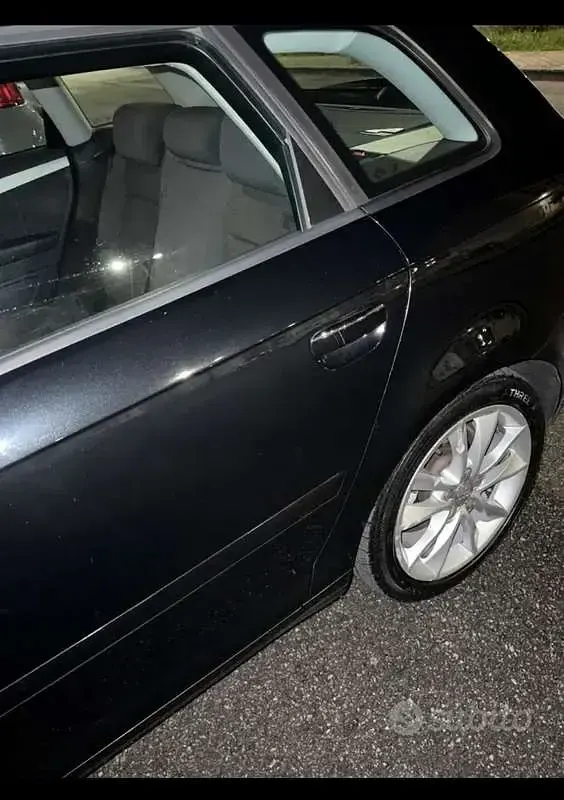 Usata Audi A3 Sportback Ambition 105 CV (77 kW) 2011 Utilitaria