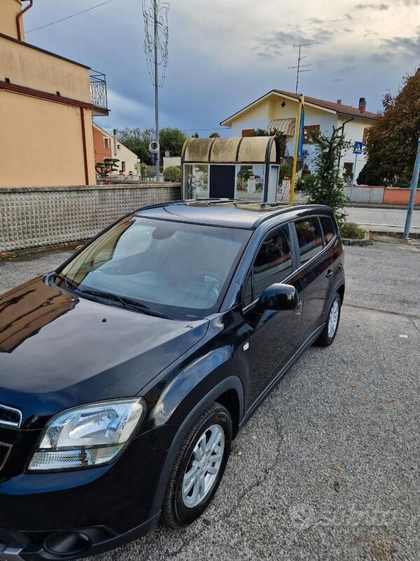 Usata Chevrolet Orlando LT 141 CV (103 kW) 2012 Nero Monovolume