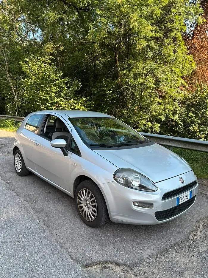Usata Fiat Grande Punto S 69 CV (50 kW) 2012 Grigio Utilitaria