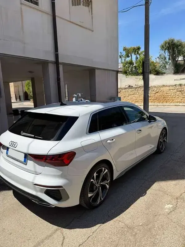Usata Audi A3 S-Line 150 CV (110 kW) 2023 Bianco Berlina