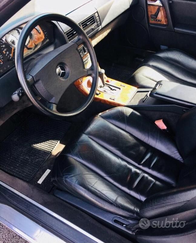 Begagnad Mercedes SL300 231 HK (169 kW) 1991 Grå Cab
