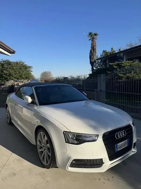 Usata Audi A5 Cabriolet Advanced Plus 177 CV (130 kW) 2014 Cabrio