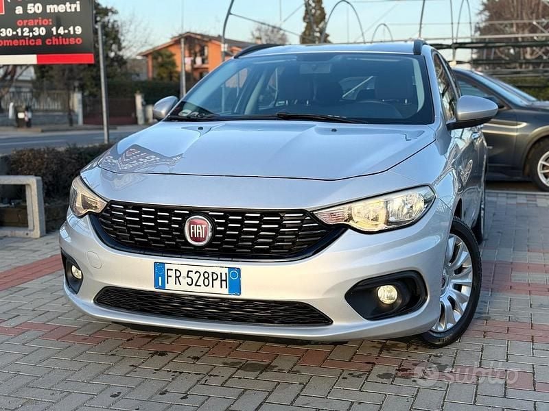 Grigio Usata 2018 Fiat Tipo Lounge Station wagon | 6990 € (Super prezzo) - Immagine 1/4