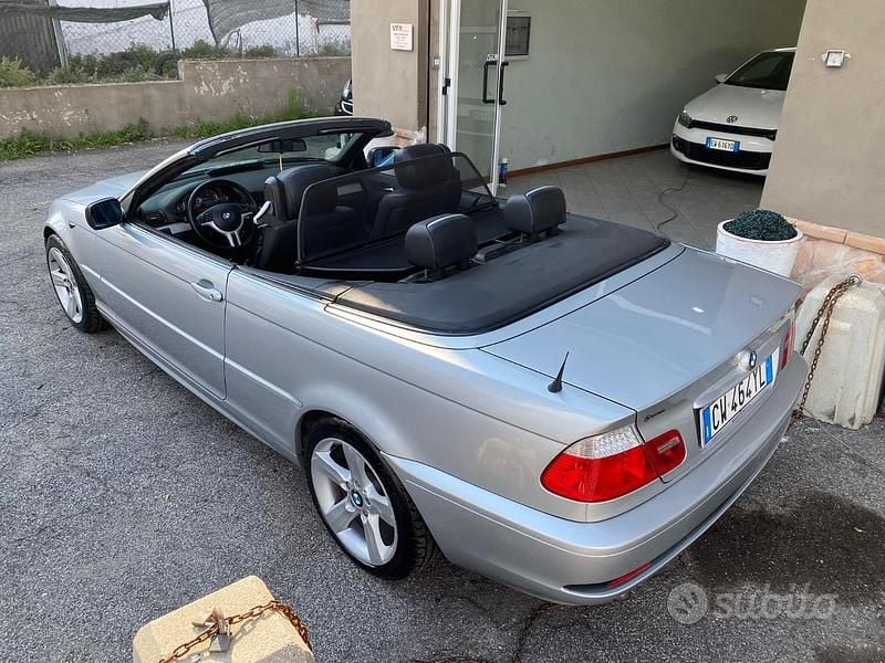 Grigio Usata 2005 BMW 320 Cabriolet Cabrio | 7000 € (Buon prezzo) - Immagine 1/4