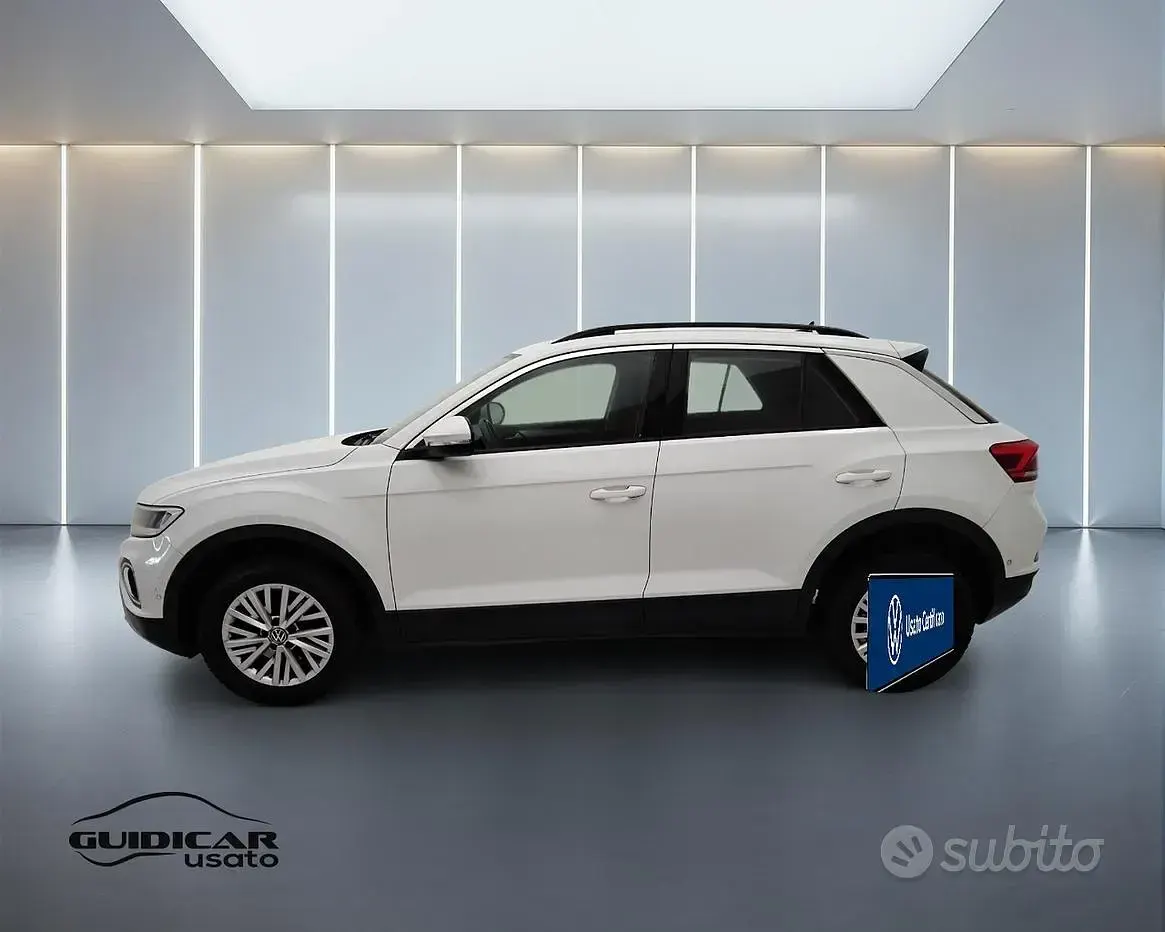 Usata VW T-Roc Life 110 CV (80 kW) 2023 Bianco SUV