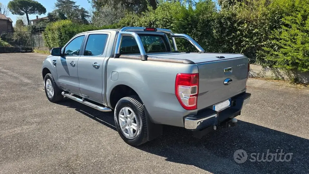 Occasion Ford Ranger Limited 150 PK (110 kW) 2014 Grijs Pickup