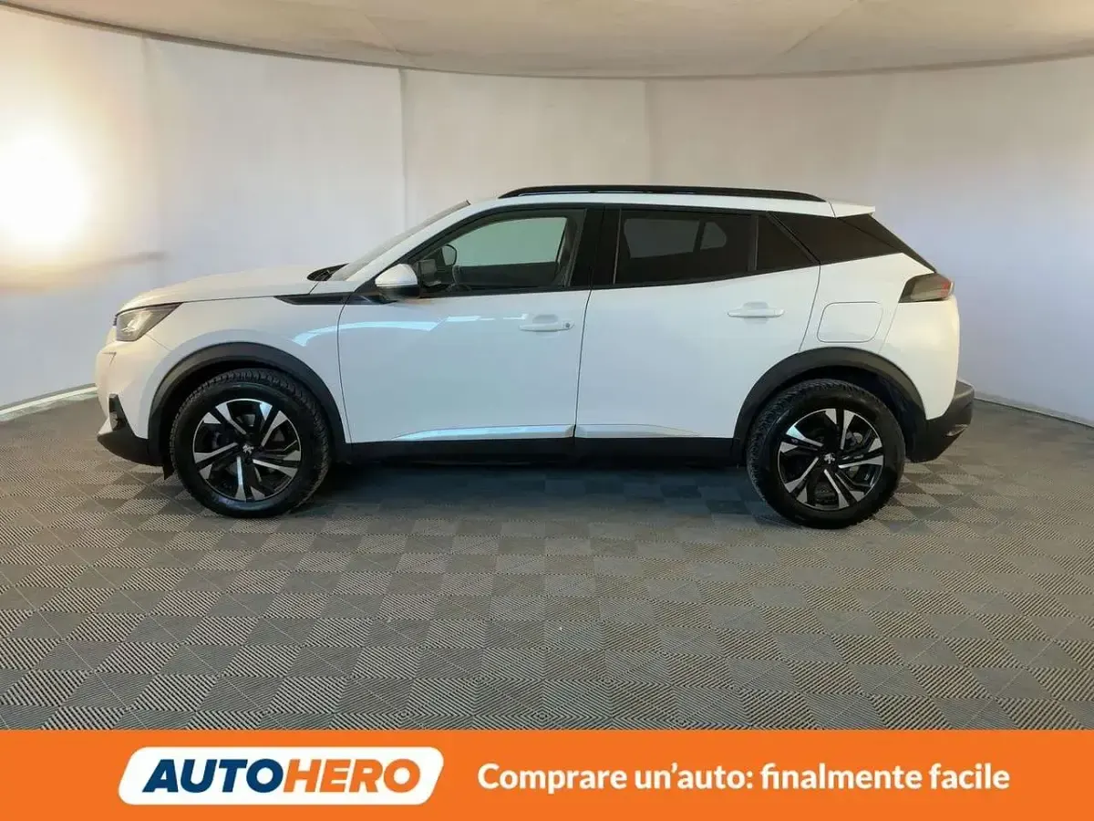 Usata Peugeot 2008 Allure 131 CV (96 kW) 2021 Bianco SUV