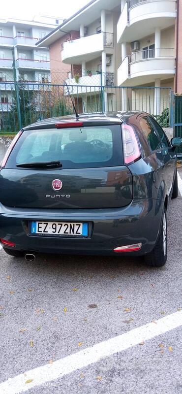 Usato 2015 Fiat Grande Punto Benzin (6.500 €)