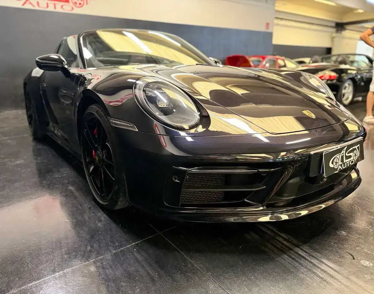 Usata Porsche 992 480 CV (353 kW) 2022 Nero Cabrio