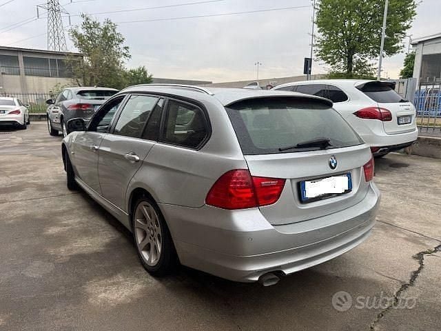 Usata BMW 318 143 CV (105 kW) 2012 Grigio Station wagon