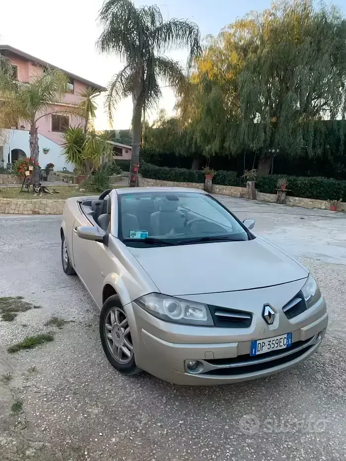 Usata Renault Mégane Cabriolet 106 CV (77 kW) 2008 Bianco Cabrio