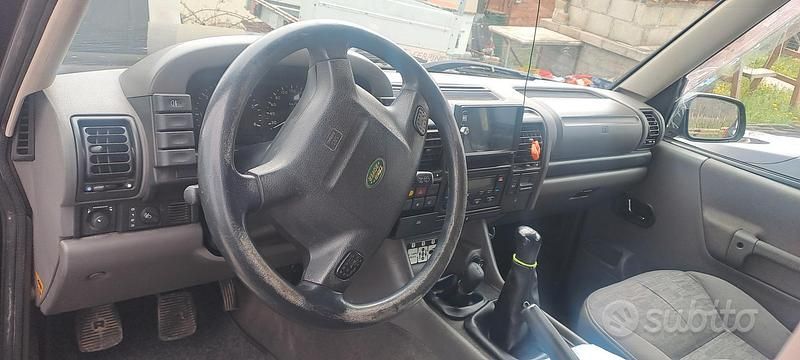 Usata Land Rover Discovery 2 2001 Nero SUV