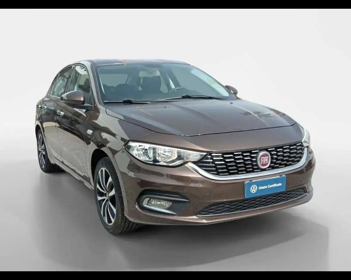 Usata Fiat Tipo Opening Edition 120 CV (88 kW) 2016 Bronzo met. Berlina