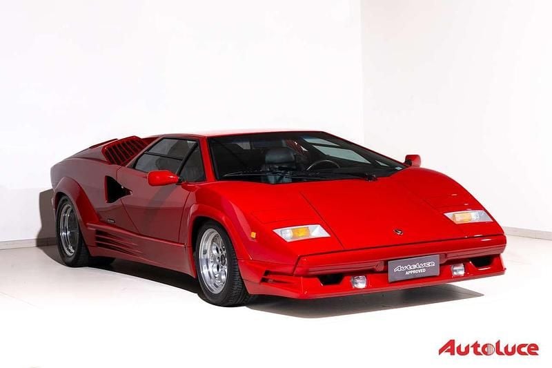 Usata Lamborghini Countach 455 CV (334 kW) 1989 Rosso siviglia Coupé
