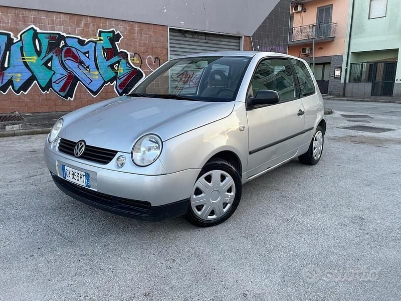 Grigio Usata 2002 VW Lupo Due volumi | 999 € (Buon prezzo) - Immagine 1/4