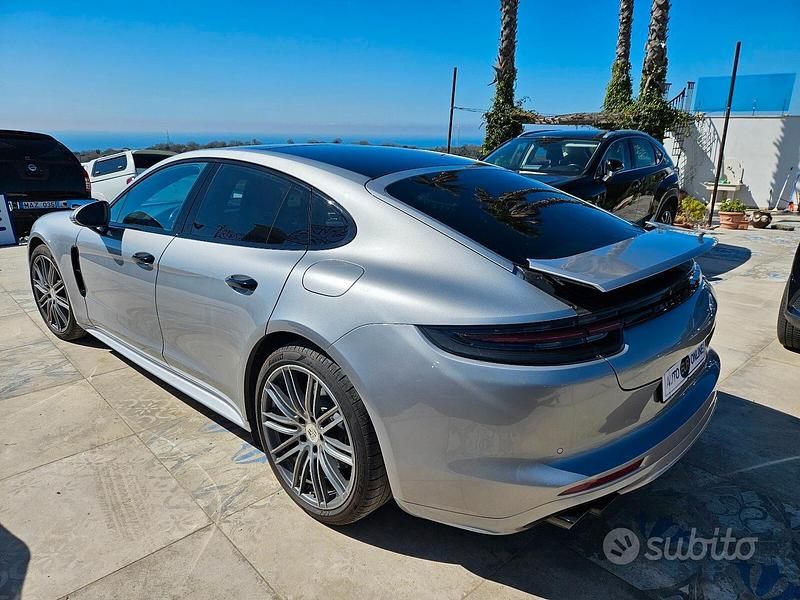 Usata Porsche Panamera Executive 330 CV (242 kW) 2017 Grigio Berlina