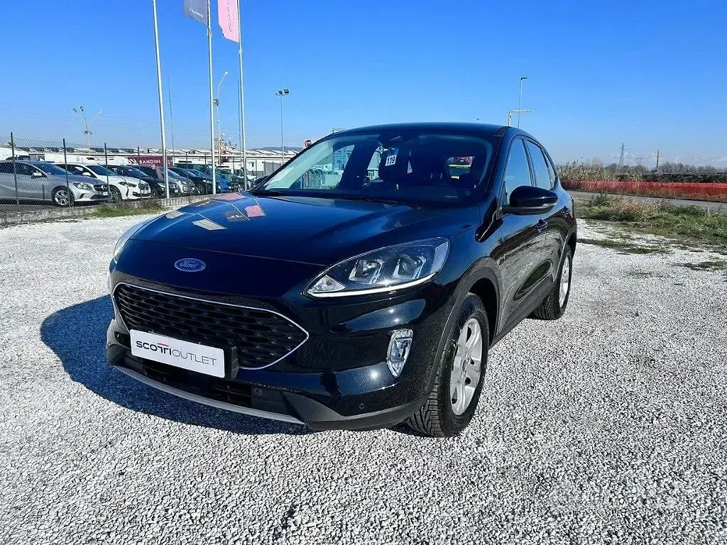 Usata Ford Kuga Titanium 152 CV (111 kW) 2022 Nero SUV