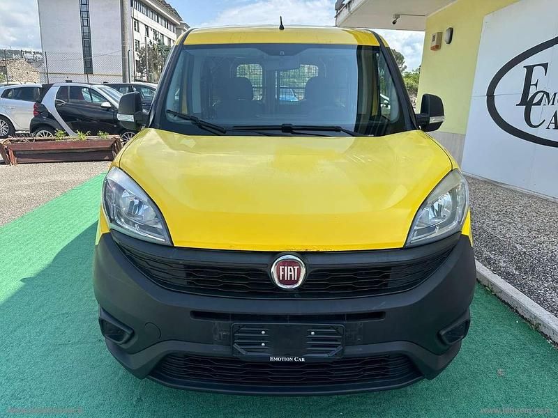Usata Fiat Doblò 95 CV (69 kW) 2017 Giallo Monovolume