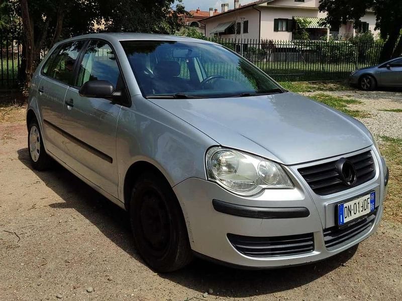 Usata VW Polo Comfortline 69 CV (50 kW) 2008 Grigio Utilitaria