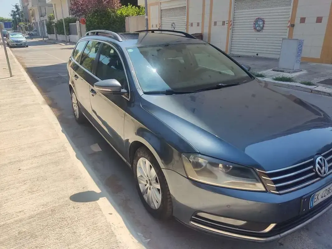 Usata VW Passat Comfortline 150 CV (110 kW) 2011 Berlina