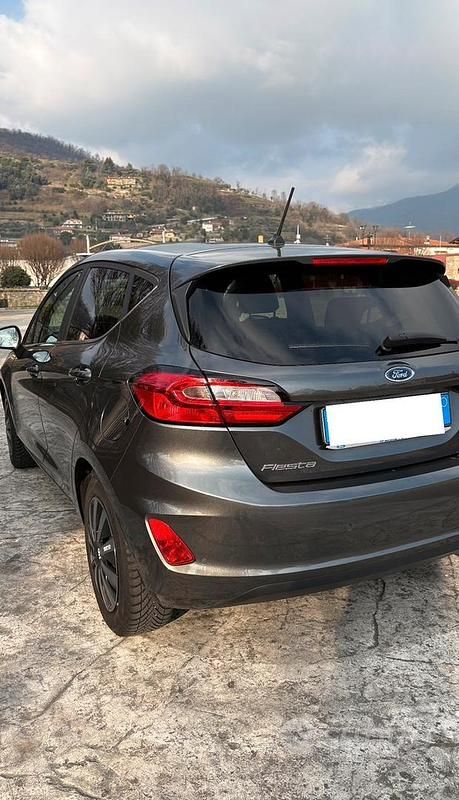 Usata Ford Fiesta Titanium 75 CV (55 kW) 2023 Grigio Utilitaria